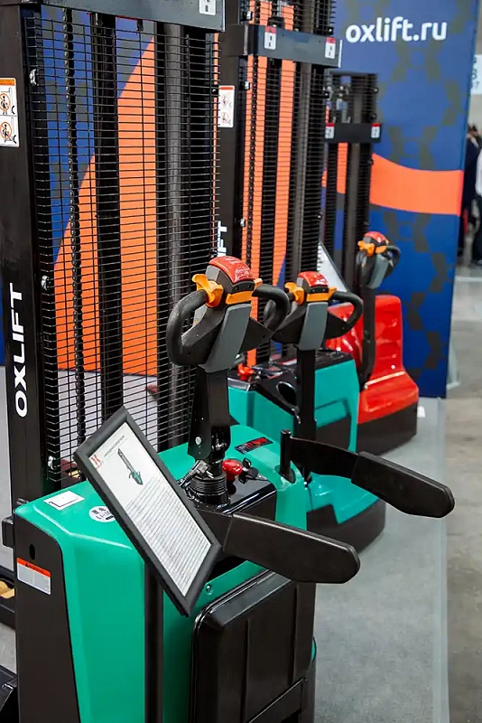 Фотогалерея: OXLIFT на выставке CeMAT Russia (16–18 сентября 2025 г.) 26