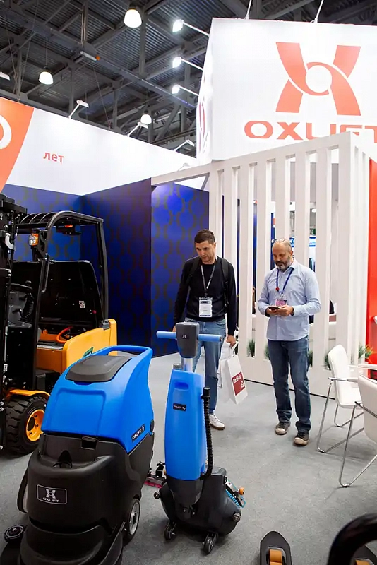 Фотогалерея: OXLIFT на выставке CeMAT Russia (16–18 сентября 2025 г.) 10