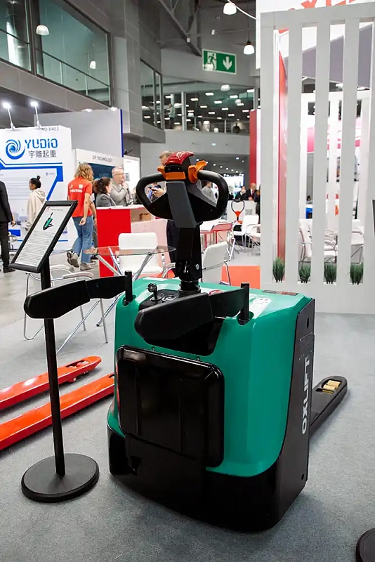 Фотогалерея: OXLIFT на выставке CeMAT Russia (16–18 сентября 2025 г.) 35