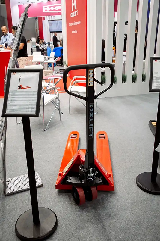Фотогалерея: OXLIFT на выставке CeMAT Russia (16–18 сентября 2025 г.) 2