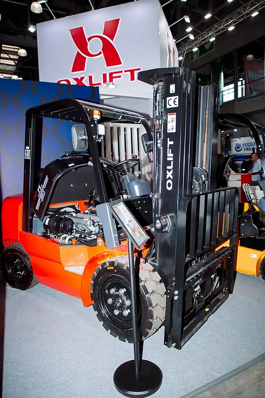 Фотогалерея: OXLIFT на выставке CeMAT Russia (16–18 сентября 2025 г.) 12