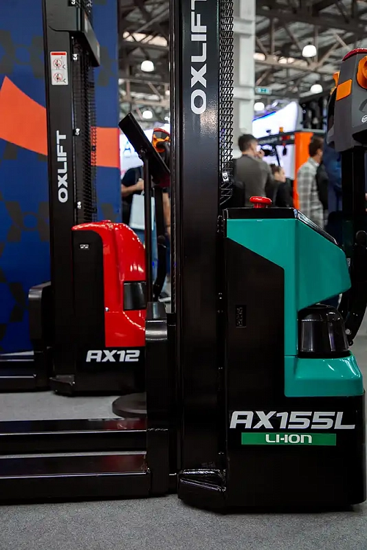 Фотогалерея: OXLIFT на выставке CeMAT Russia (16–18 сентября 2025 г.) 16